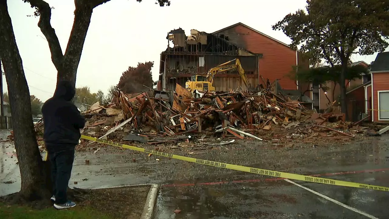 Dallas apartment fire sends two to hospital, displaces dozens of families