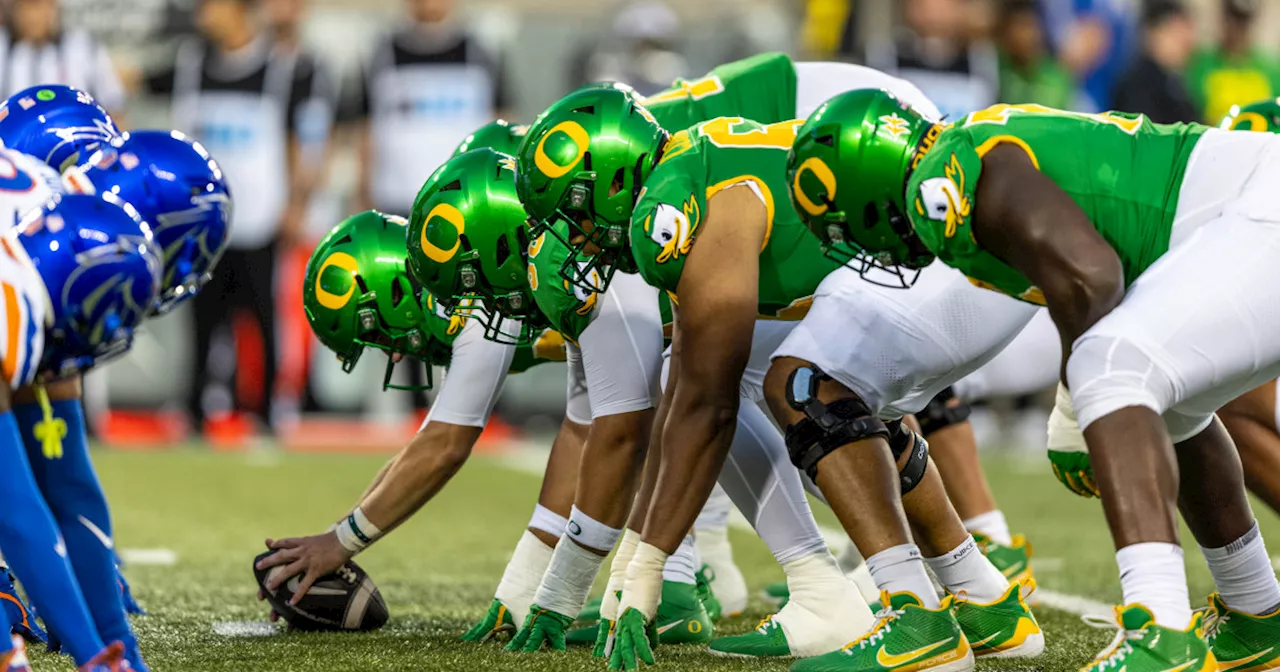 College Football Playoff: Oregon takes top spot while Alabama left off bracket