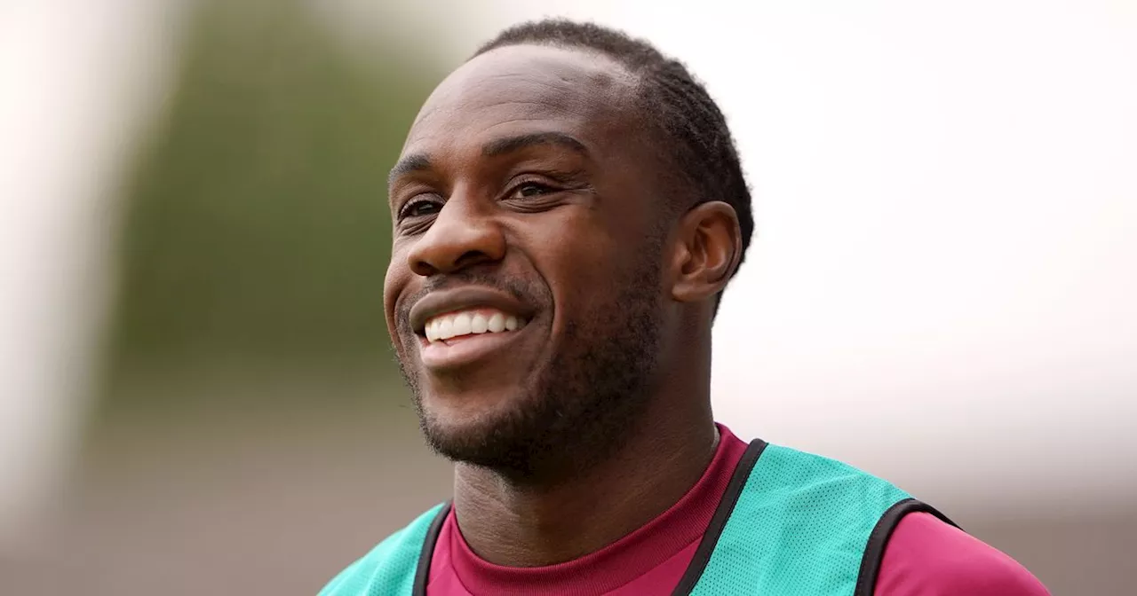 Gary Lineker stops Match of the Day to deliver classy Michail Antonio message