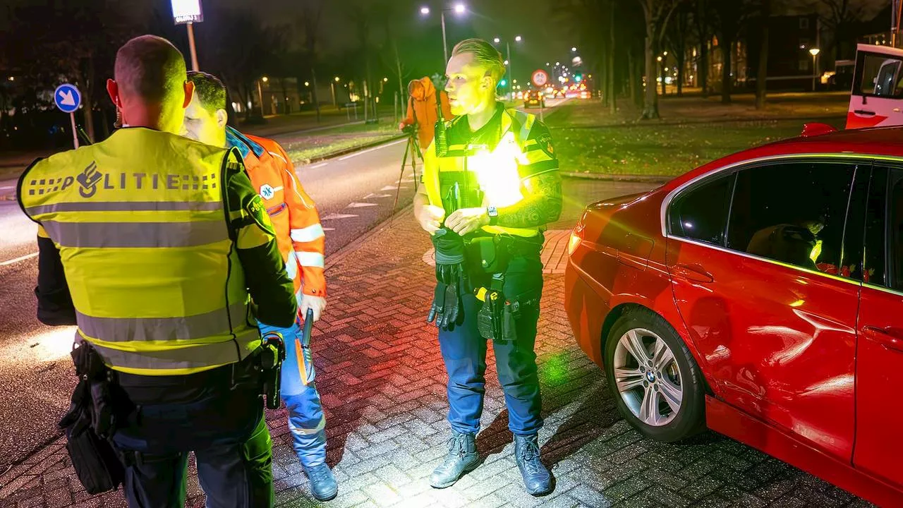 112-nieuws: twee auto's botsen • kap van schoorsteen in brand