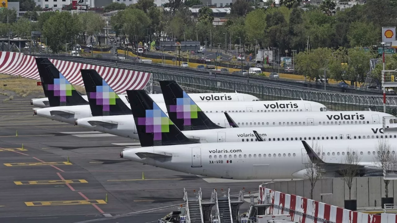 Pasajero intenta secuestrar vuelo de Volaris y desviarlo por la fuerza a EU