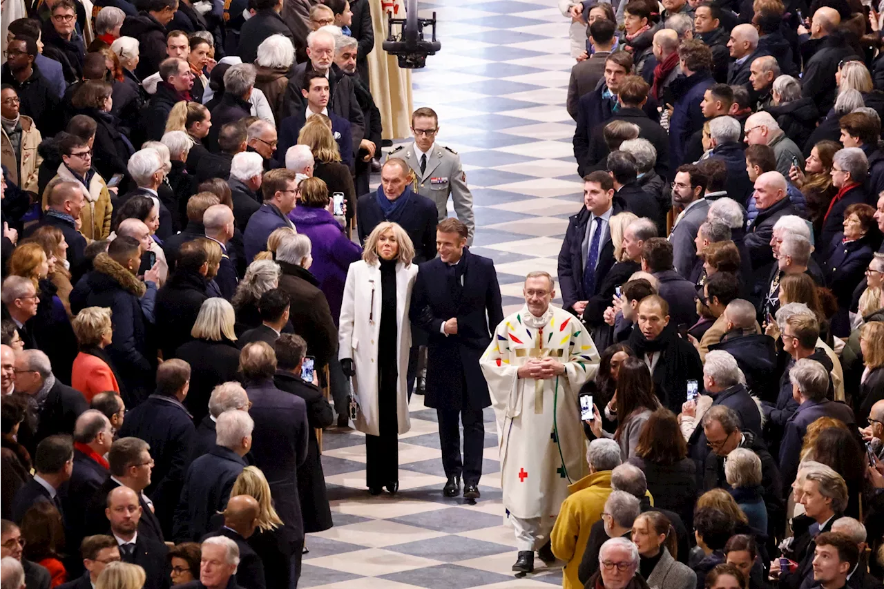  Réouverture de Notre-Dame : la première messe depuis l'incendie a débuté