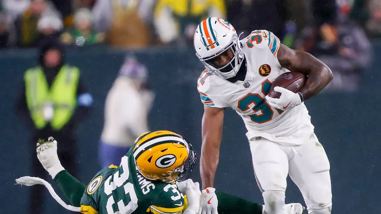 Miami Dolphins RB Raheem Mostert Expected to Miss Week 14 Game