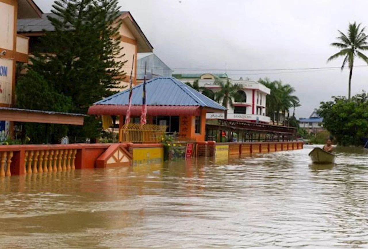 883 schools nationwide at risk of flooding