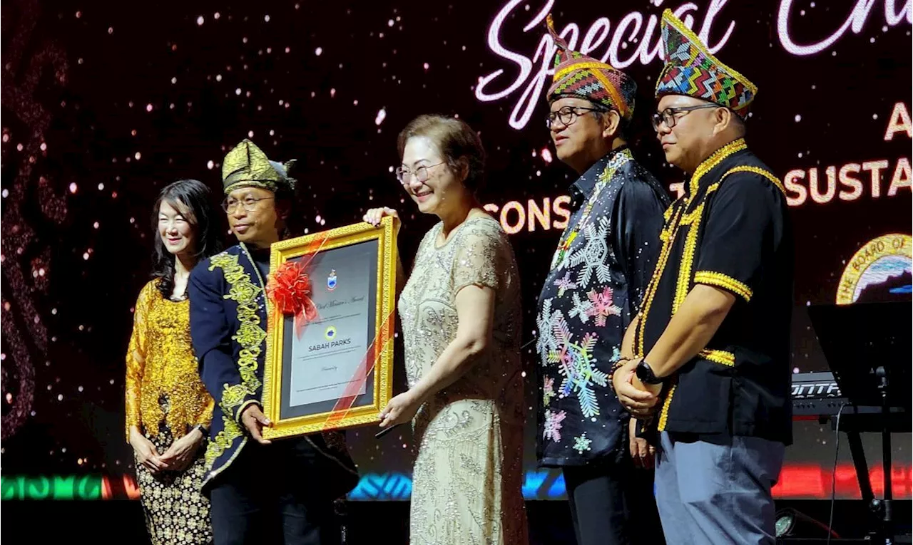 Sabah Parks receives Chief Minister's Award for exceptional conservation efforts