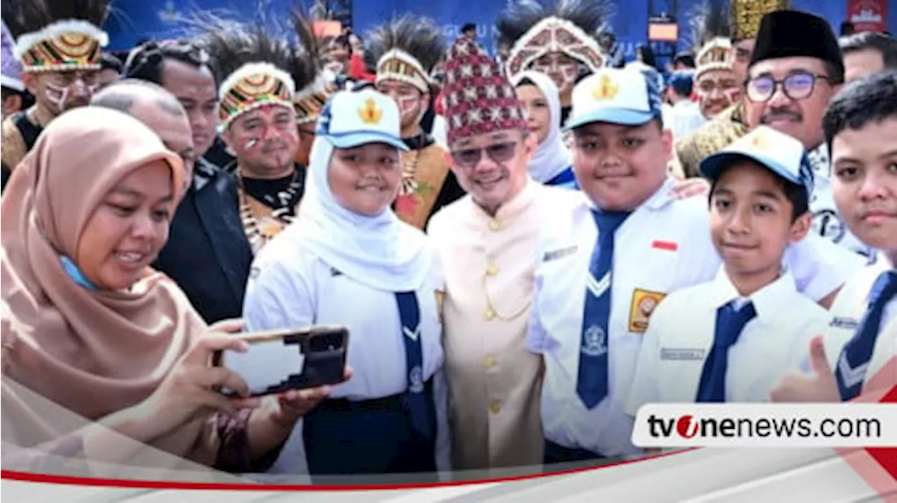 Mendikdasmen Abdul Mu'ti: Makan Bergizi Gratis Bagian dari Pendidikan Karakter, Ajarkan Anak Tidak Boros