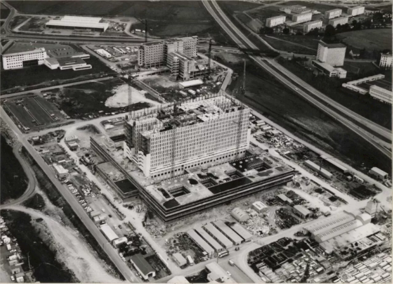 Le CHU de Caen : de l’hôpital-paquebot ultra-moderne à la tour devenue obsolète