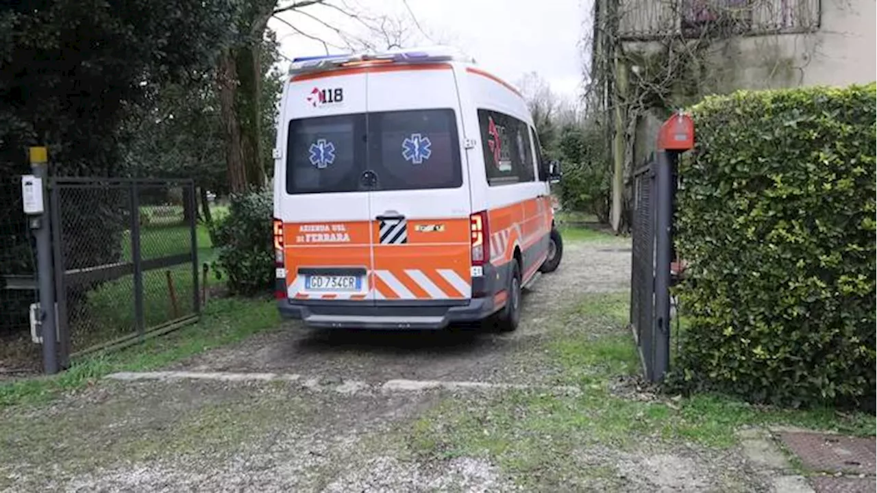 Incidente in gita scolastica: crolla un balcone di Villa Rivani Farolfi a Ro