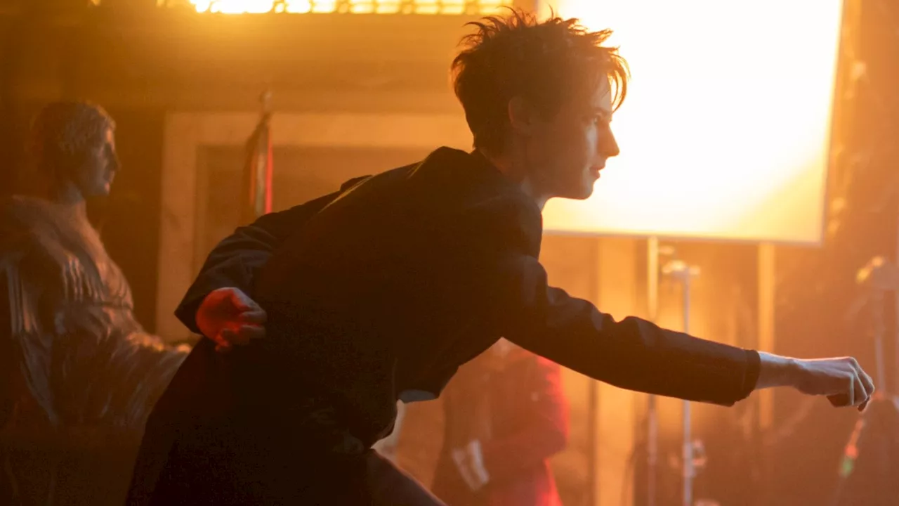 The Sandman Season 2 BTS Image Spotlights Tom Sturridge's Dream