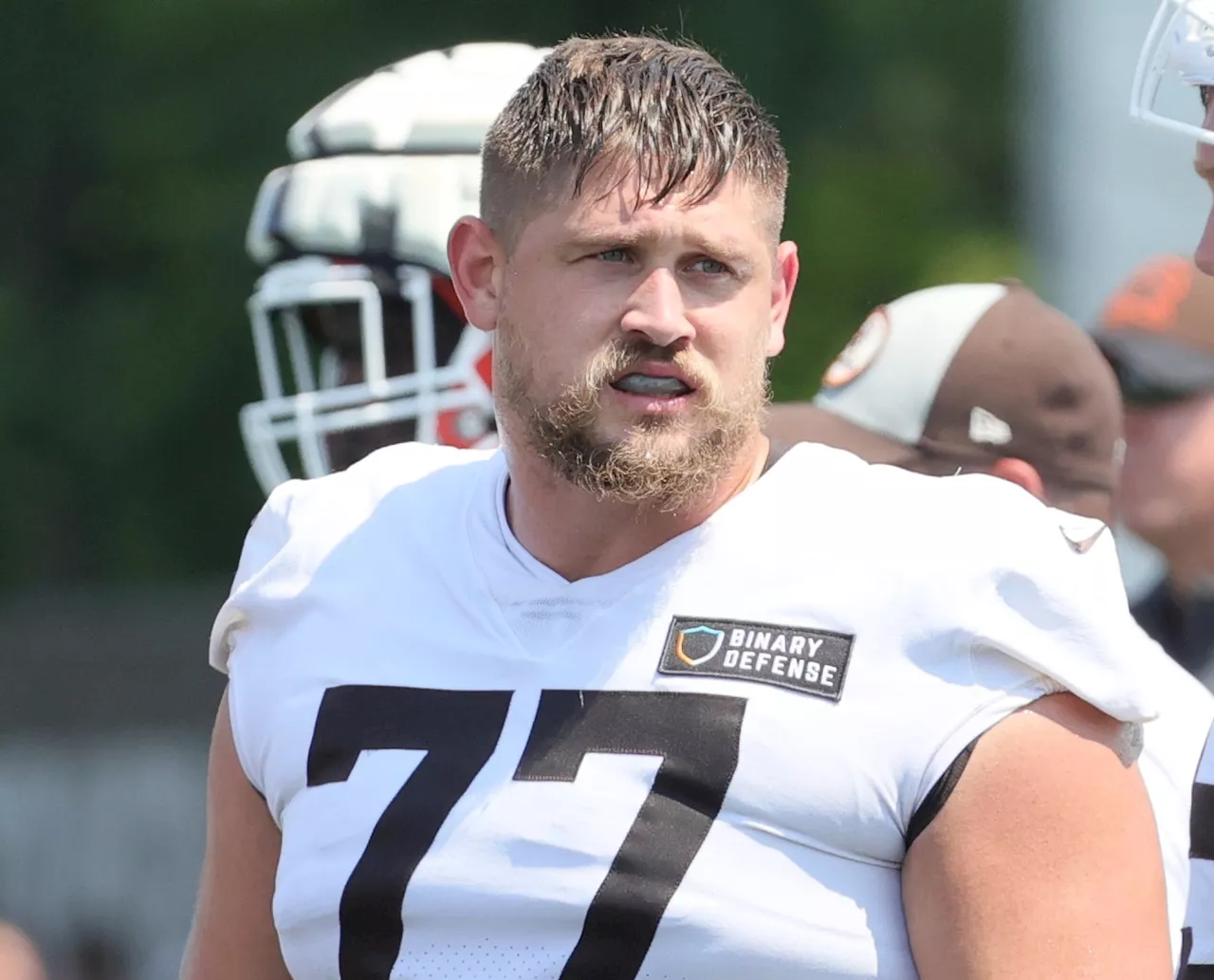 Browns RG Wyatt Teller responds to his wife, Carly, posting about rude Steelers fans