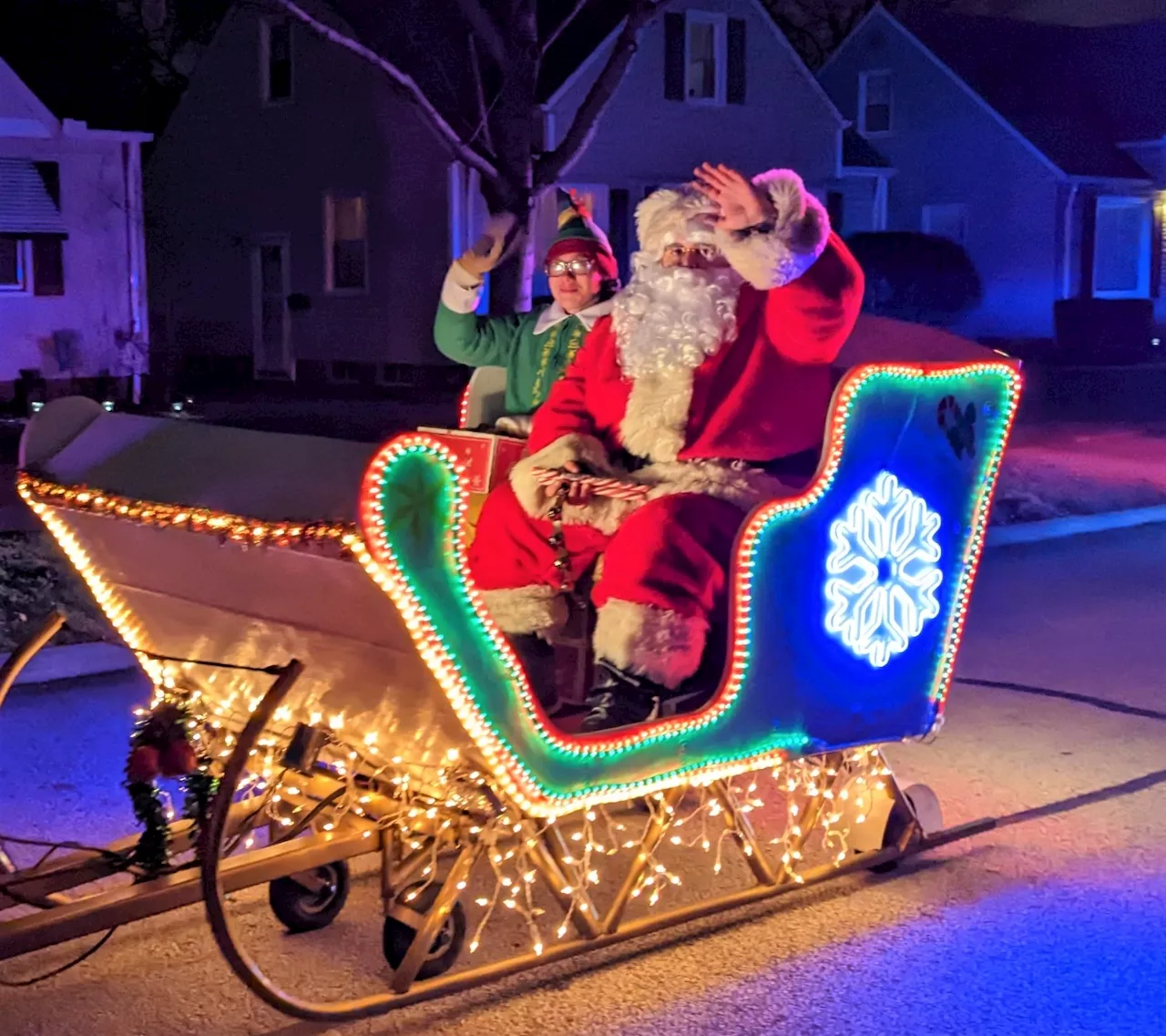 Primed and ready for business, Santa Claus’ sleigh returns for weekend Brooklyn visit