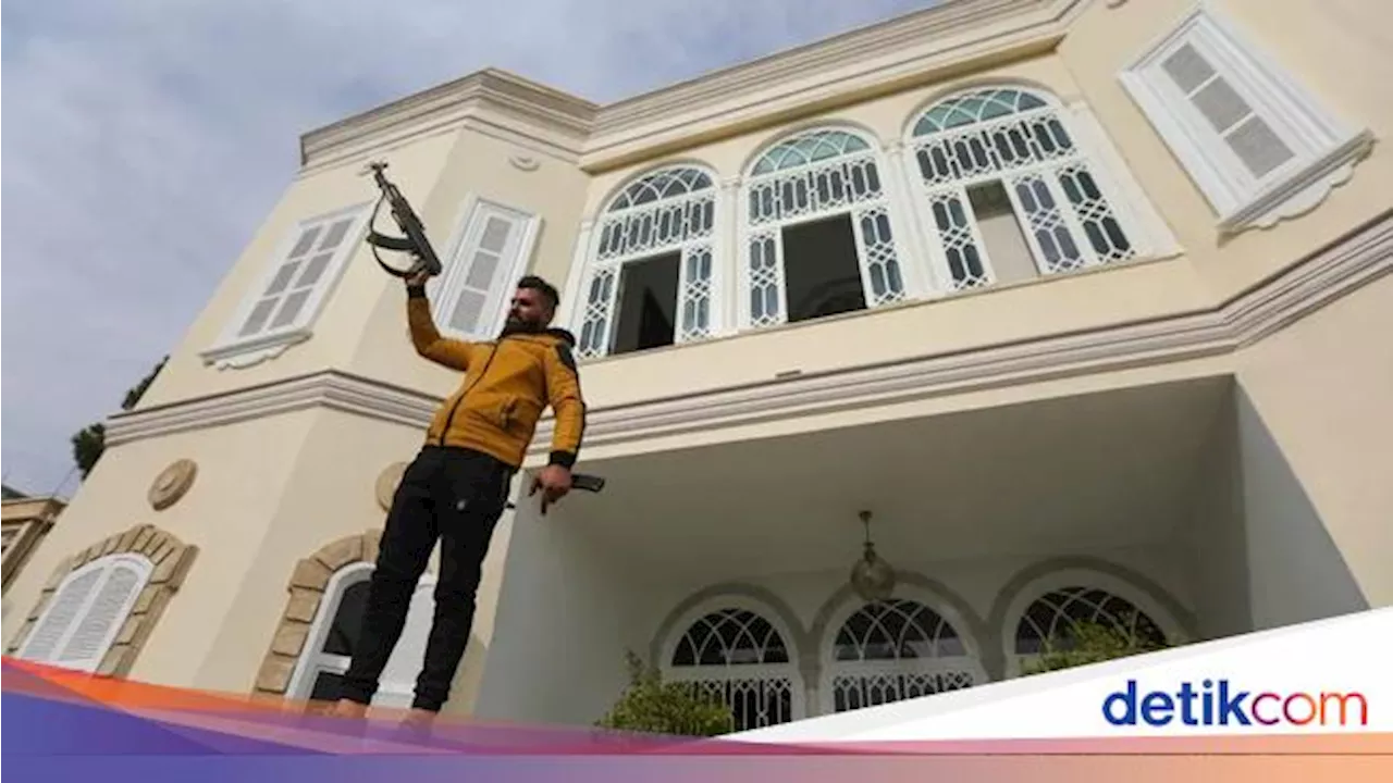 Penampakkan Rumah Presiden Assad yang Diduduki dan Dijarah Warga