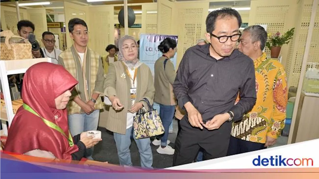 Momen Wamen Perindustrian Faisol Riza Tinjau Pameran Bangga Buatan Indonesia