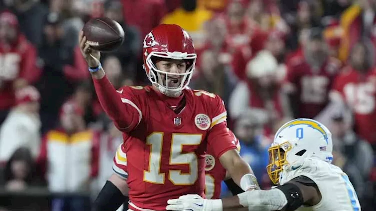 Chiefs win 9th straight AFC West title, beating Chargers 19-17 on bank-shot field goal