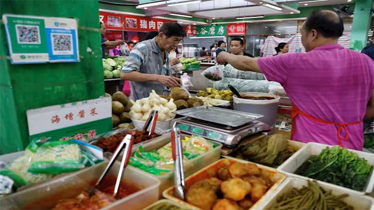 China's inflation weakens as new risks cloud horizon