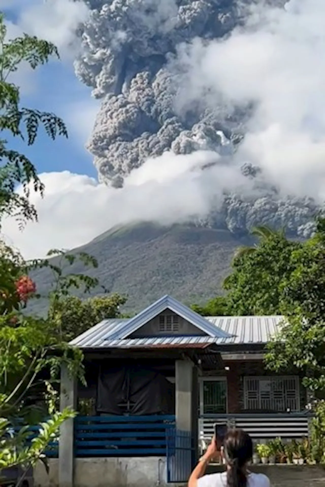 Evacuations underway as Philippine volcano erupts