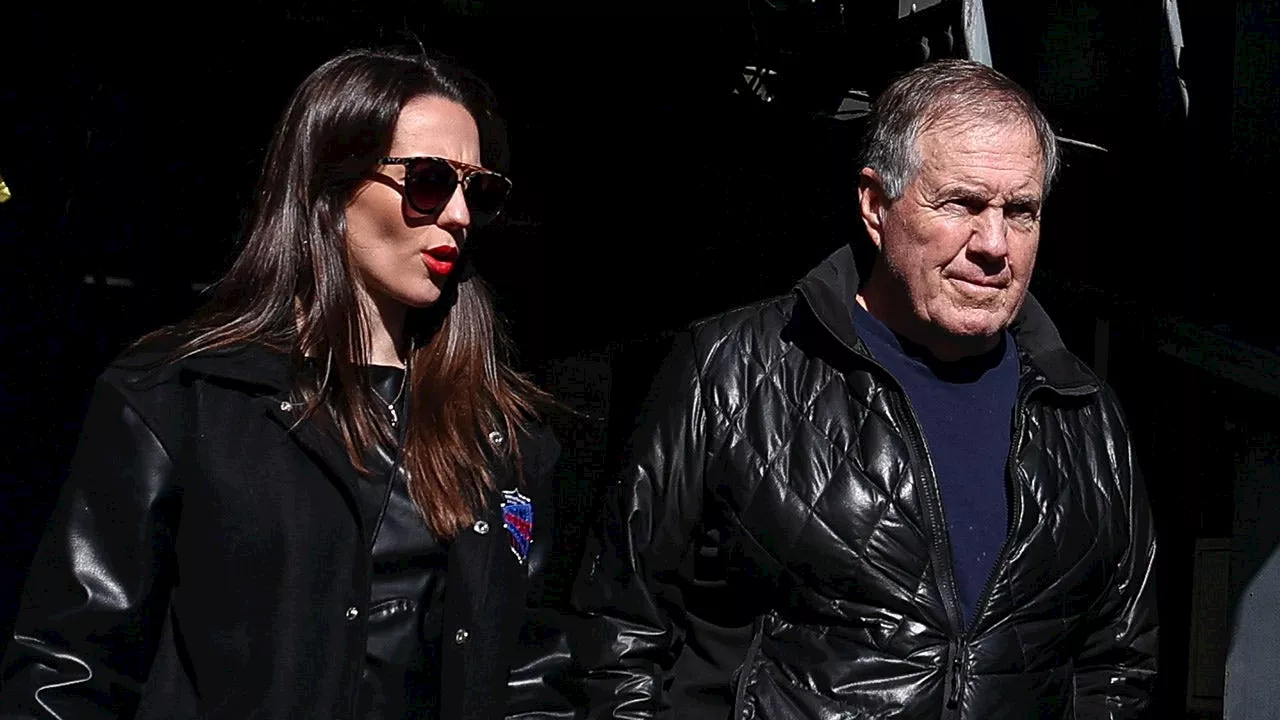 Bill Belichick seemingly gets support from girlfriend amid North Carolina football head coach rumors