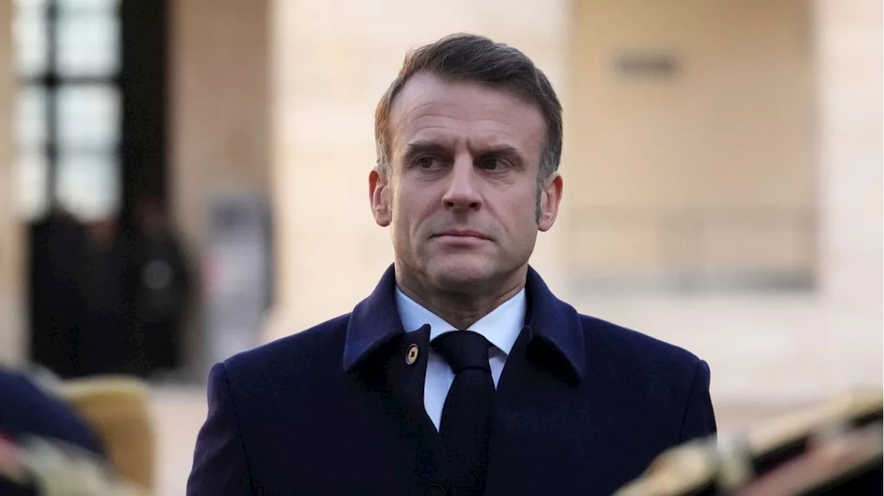 'Pas sur le fond', 'accord de non-censure'... Comment Emmanuel Macron mène ses consultations pour un nouveau P