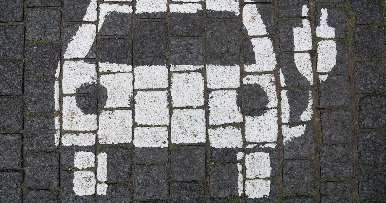 Bayerische Städte kritisieren Vorstoß zu kostenlosem E-Auto-Parken