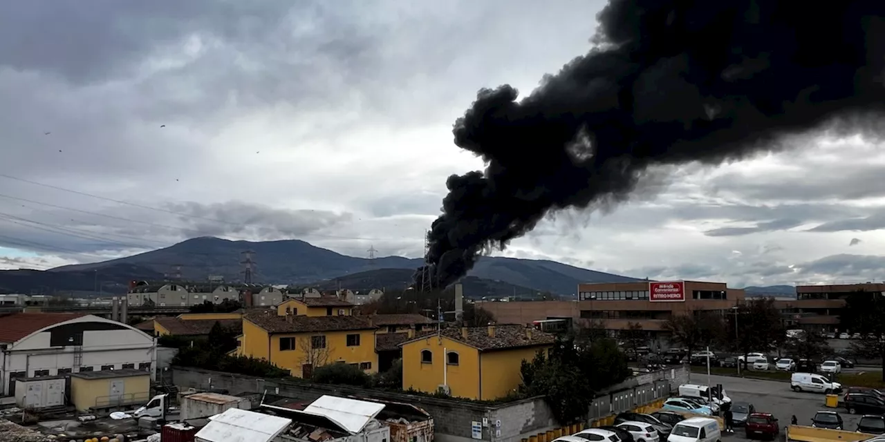 C’è stata una grossa esplosione nello stabilimento di Eni a Calenzano