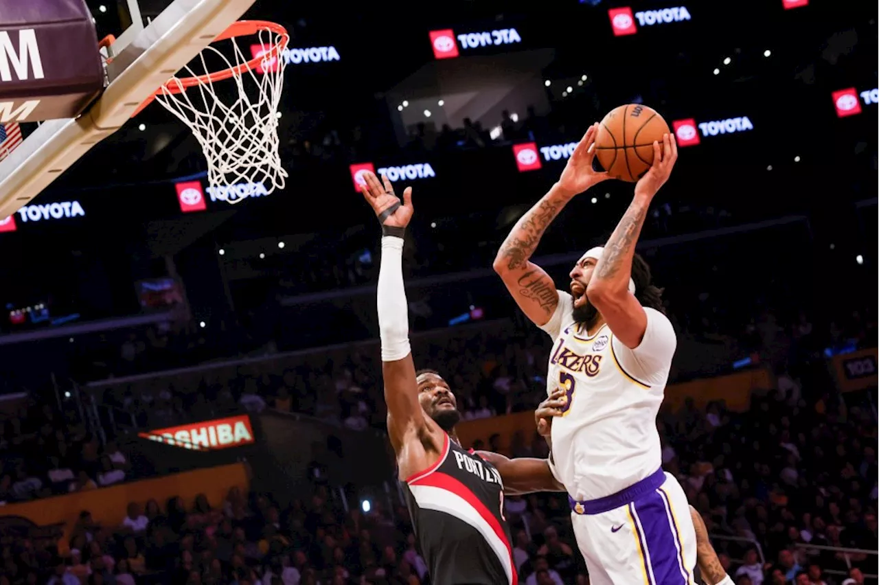 LeBron-less Lakers end losing skid with victory over Blazers