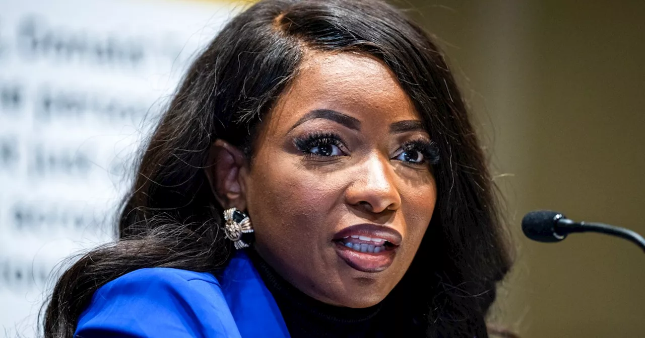 Rep. Jasmine Crockett shut down this GOP claim about the Census