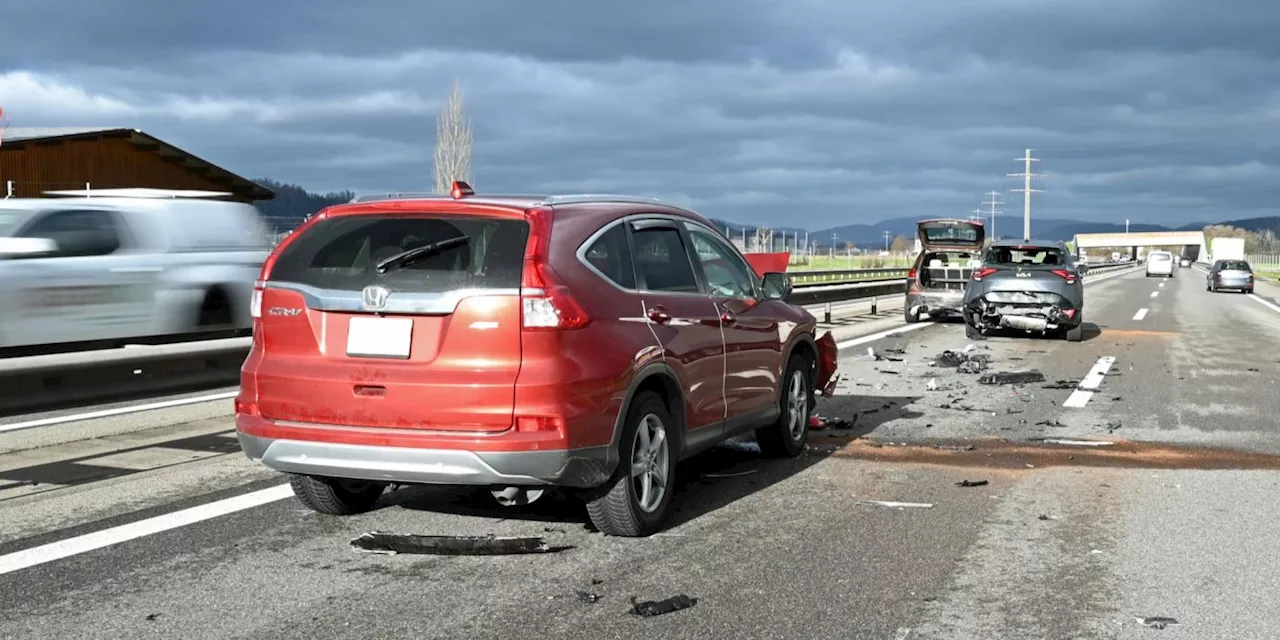 Unfälle im Kanton Luzern: Auffahrkollision mit fünf Autos auf A2