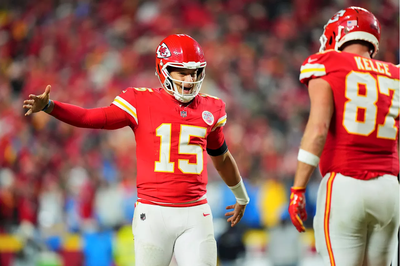 Chiefs win another nail-biter for 9th straight AFC West title, defeating Chargers 19-17