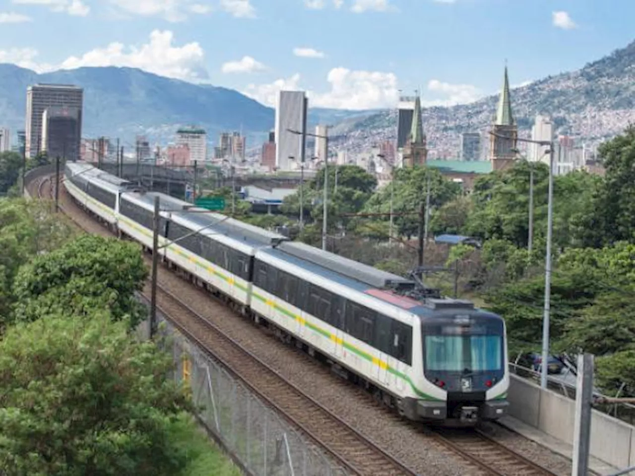 Española CAF suministrará unidades de metro en Medellín y Santiago por más 200 millones