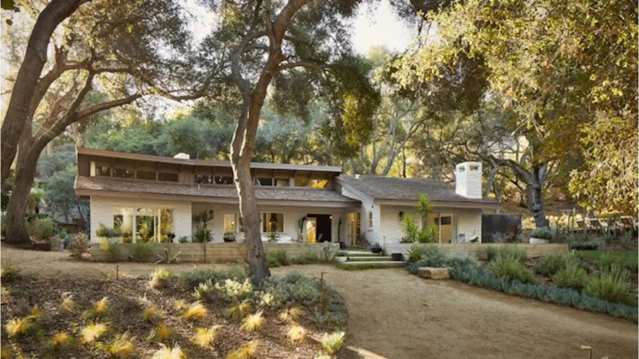 Inside a $4.4 Million Midcentury Compound in the Mountains Above Malibu