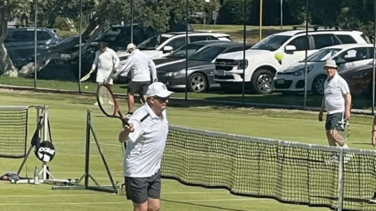 Albanese plays tennis at fancy club day after synagogue firebomb attack