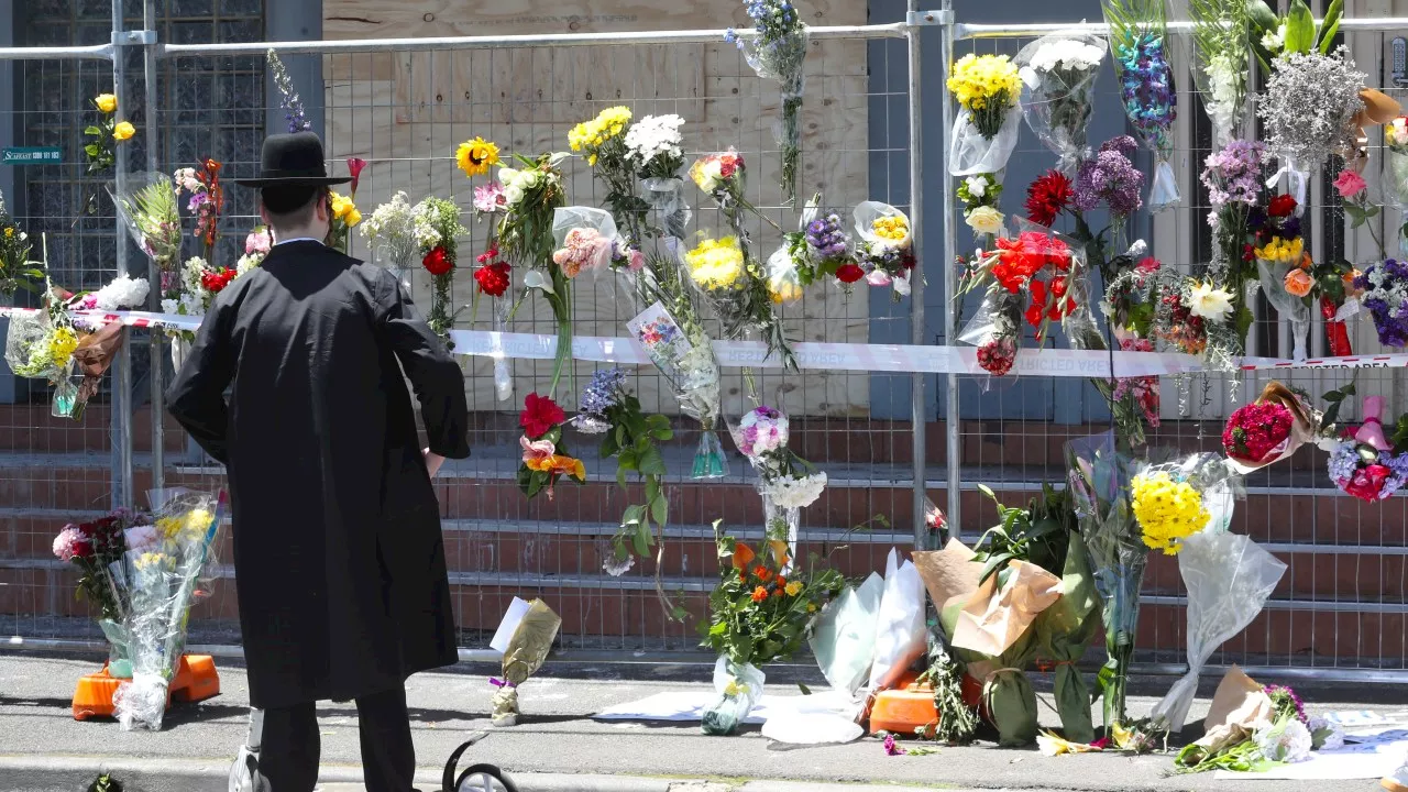 WATCH LIVE: Vic Premier, Police Chief Commissioner provide update on synagogue attack