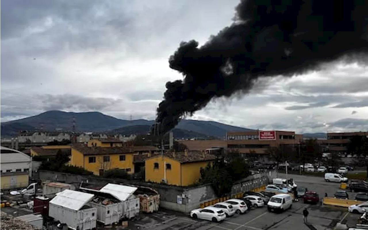 Calenzano, il video dopo l'esplosione al deposito Eni