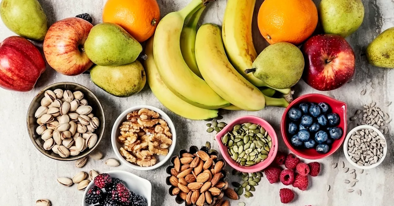 6 Best Snacks to Balance Blood Sugar, According to Dietitians