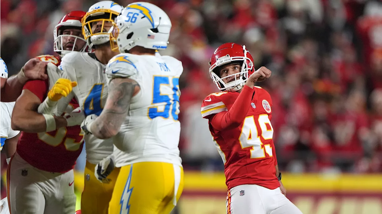 Chiefs win ninth straight AFC West title, beating Chargers on bank-shot field goal