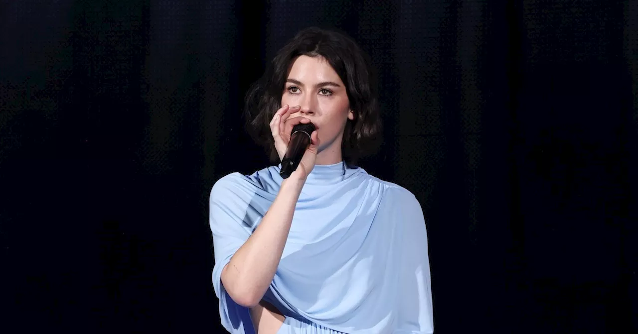 Gracie Abrams Reads Speech at Taylor Swift’s Final ‘Eras Tour’ Show