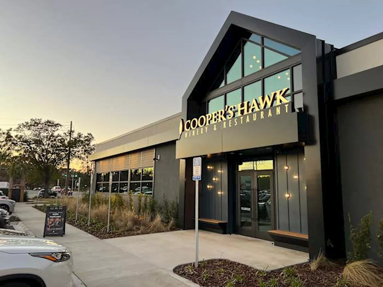 Long-anticipated Cooper’s Hawk Winery & Restaurant opens second Jacksonville restaurant in Mandarin