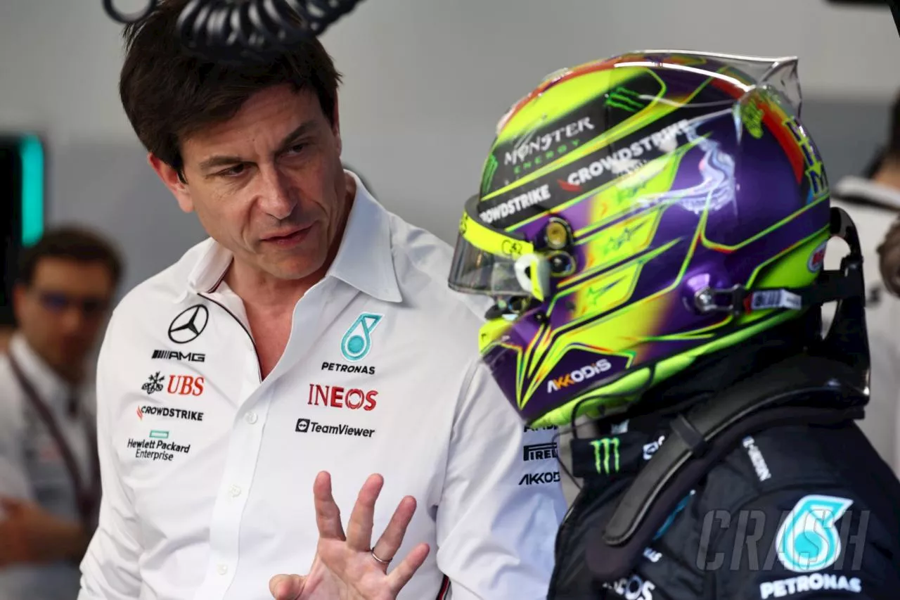 Toto Wolff received WhatsApps from F1 drivers who want to replace Lewis Hamilton