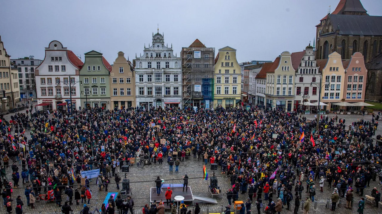  Wieder Demonstrationen gegen Rechtsextremismus