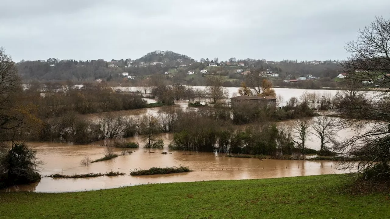 Quatre départements de Nouvelle-Aquitaine placés en vigilance orange 'crues' par Météo-France