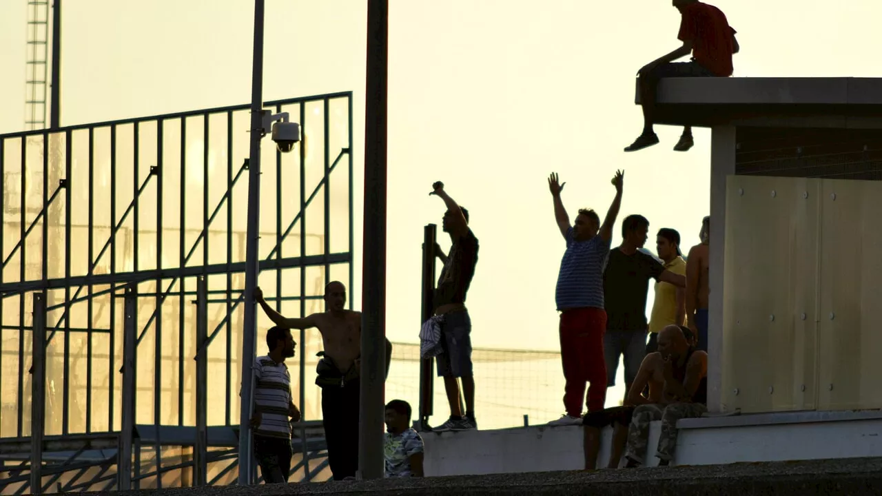 Migranti, nel Cpr di Ponte Galeria la vita vale poco: ecco quanto costa