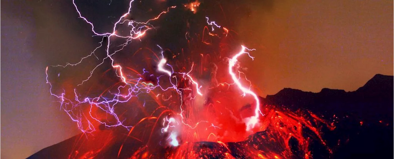 Life on Earth May Have Been Born in The Chaos of Volcanic Lightning