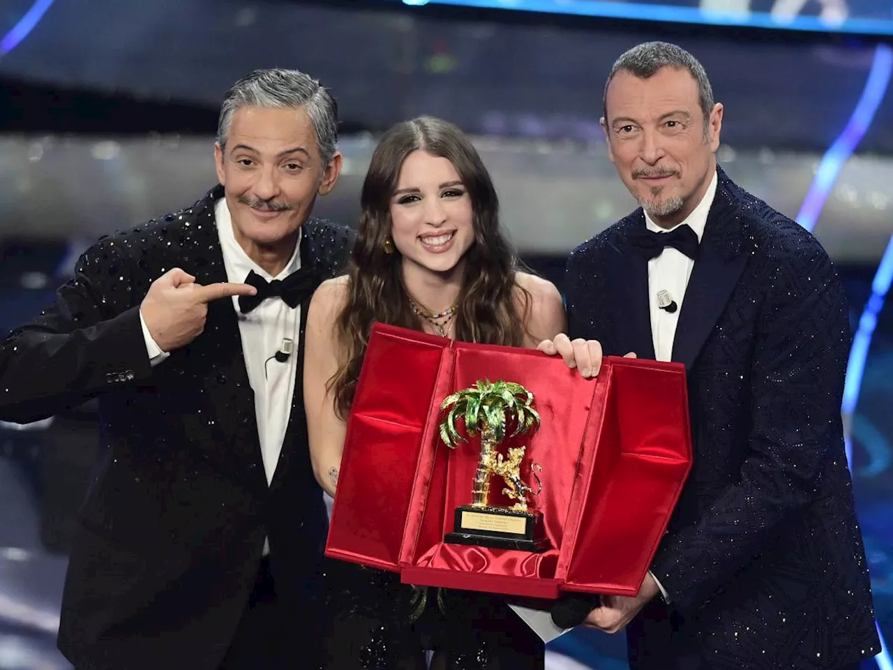 'Siete matti', Angelina Mango vince Sanremo