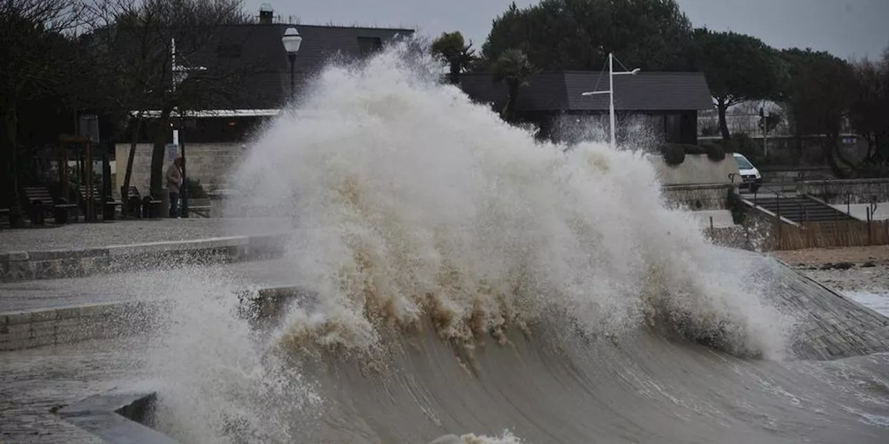 Météo : quatre départements du Sud-Ouest placés en vigilance orange crues, l’alerte vagues-submersion levée