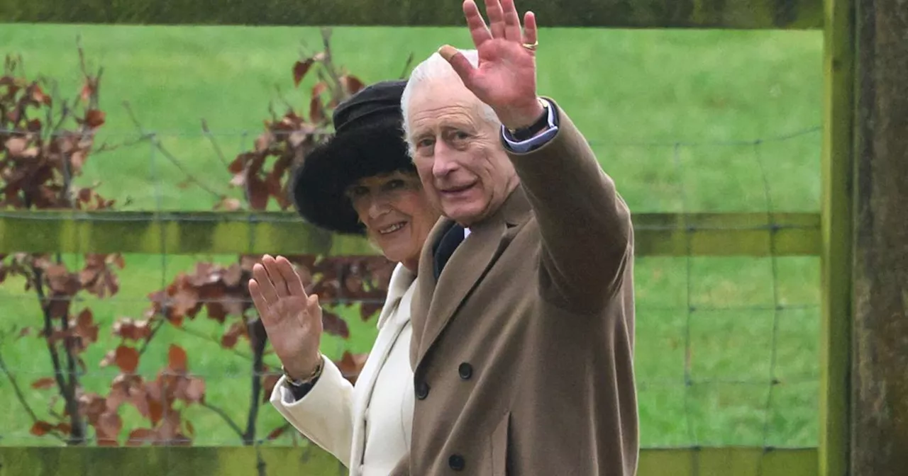 À Sandringham, Charles III se montre souriant lors de sa première apparition publique depuis l’annonce de son cancer