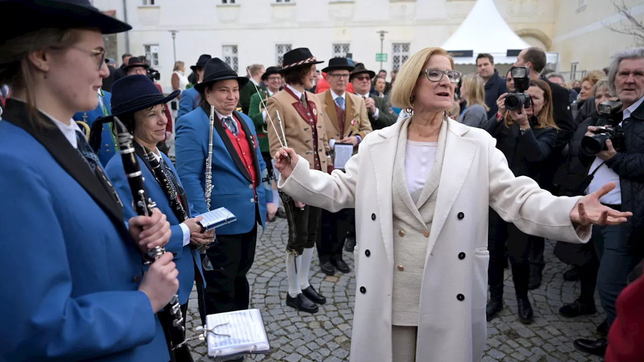 Mikl-Leitner beging 60. Geburtstag: „Bin eigentlich überwältigt“