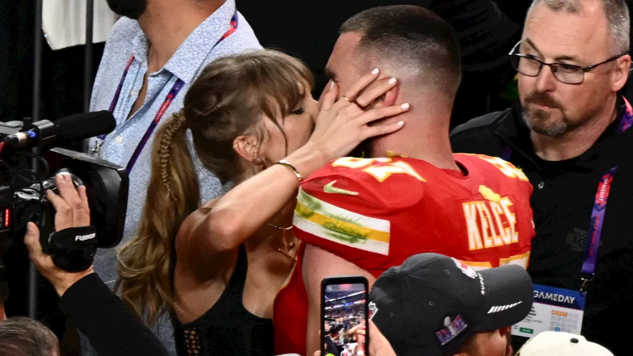 Taylor Swift Super Bowl Photos With Travis Kelce