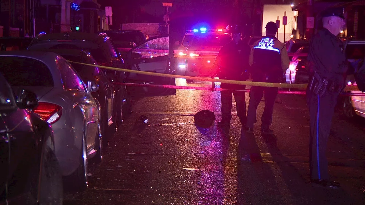 36-year-old man shot 3 times while exiting vehicle with woman, kids in Frankford: police