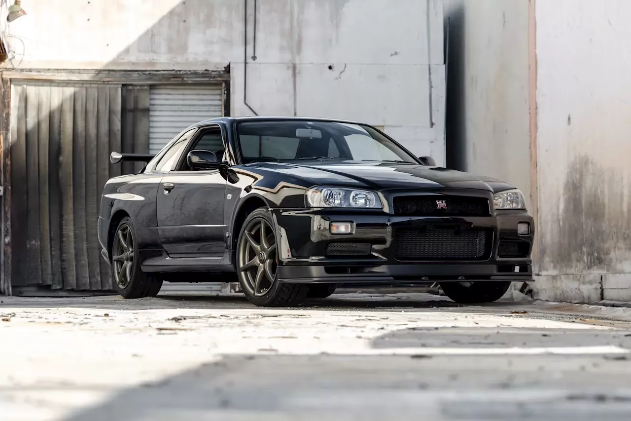 Pair of Nissan Skyline GT-R M-Spec Nürs up for auction in US