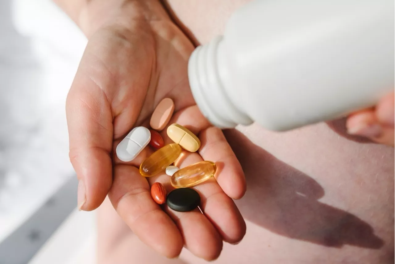 12 Supplements You Should Never Take Together, Medical Experts Say